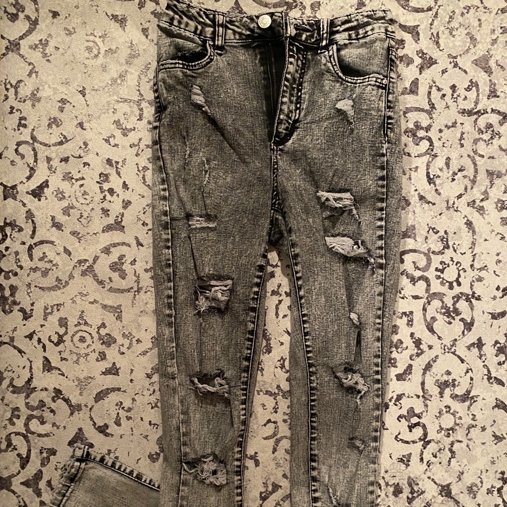 Acid washed black high waisted jeans skinny and distressed size 3 by Refuge